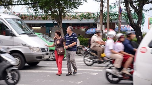 5 cách lái ô tô bất lịch sự của dân Việt