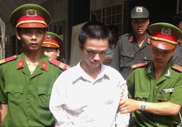 Nhẫn tâm giết bạn gái tàn tật để cướp vàng