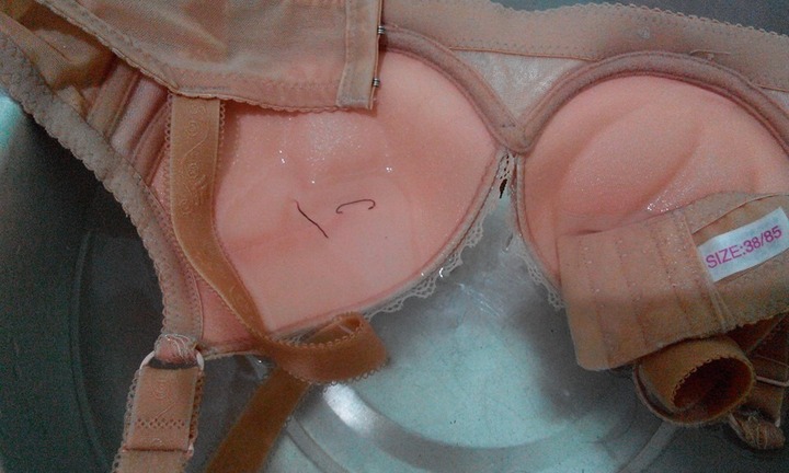 Hoảng hồn với áo ngực nghi của Trung Quốc có đỉa bò lúc nhúc