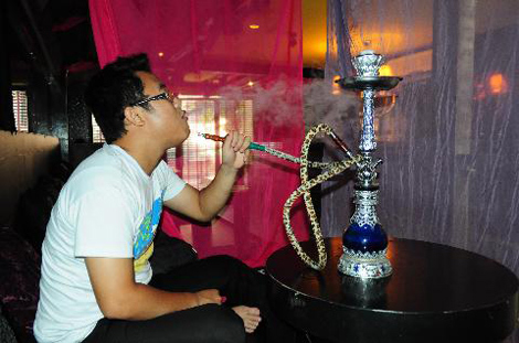 Đêm mê cuồng với shisha “vỉa hè”