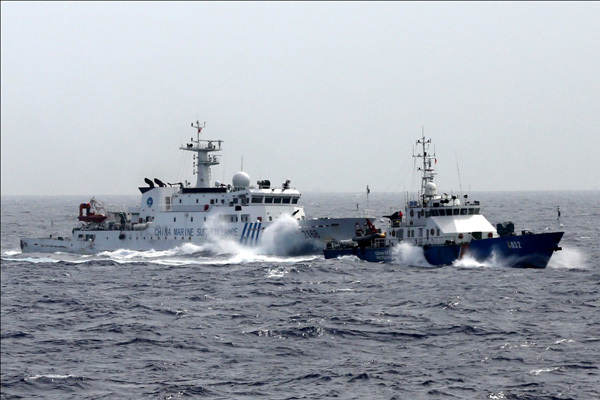 Tình hình Biển Đông: Tàu TQ lại dùng chiến thuật mới ép tàu VN