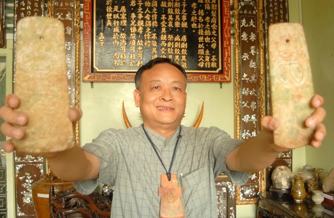 Bộ sưu tập thẻ bài tiền tỷ của vua đồ cổ miền Tây