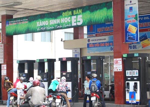 Bắt buộc sử dụng xăng sinh học E5 tại 7 tỉnh, TP từ tháng 12/2014