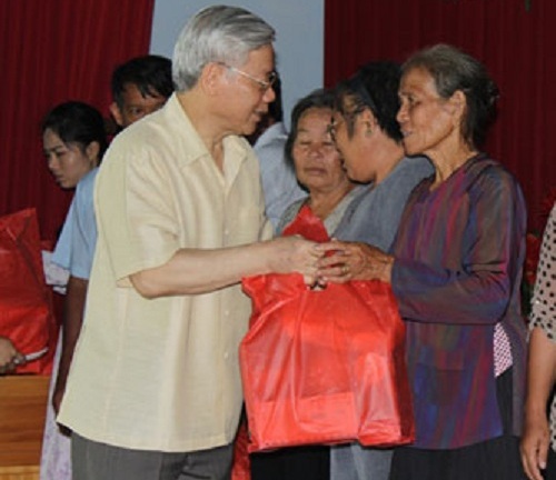 Tổng Bí thư ra thăm đảo Phú Quý, tỉnh Bình Thuận