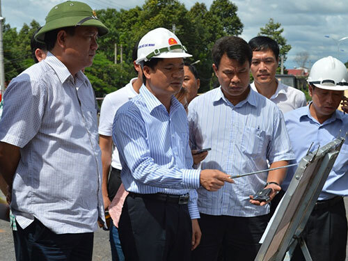 Bộ trưởng Thăng “trảm” nhà thầu tại trận