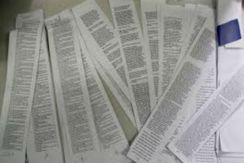 “Phao thi đại học”: Cần gì cũng có