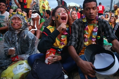 Brazil: Thảm bại bóng đá biến thành bạo loạn
