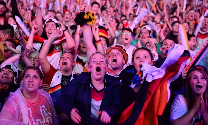 World Cup 2014: Hình ảnh đối lập sau trận bán kết Đức - Brazil