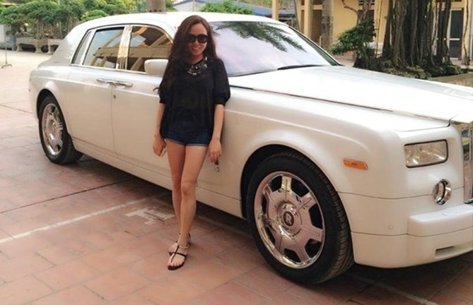 Cuộc sống giàu sang của người phụ nữ Mr.Đàm “kiêng nể”