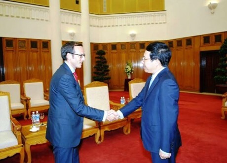 Phó Thủ tướng Phạm Bình Minh tiếp Đại diện Tổng thống Mỹ