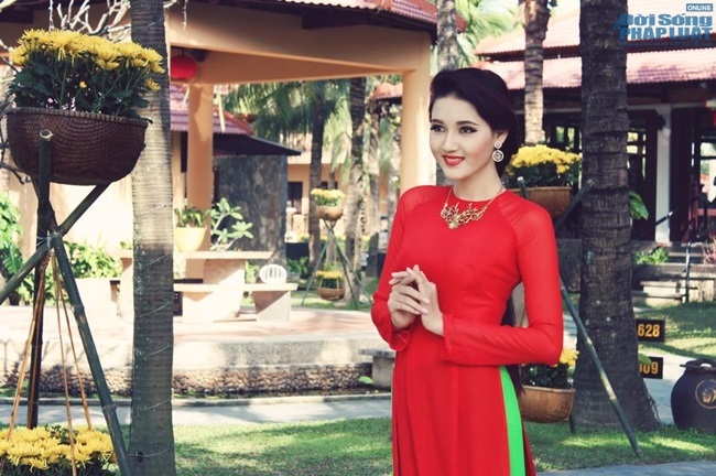 Hoa khôi Phương Thảo xinh tươi quảng bá du lịch Hội An