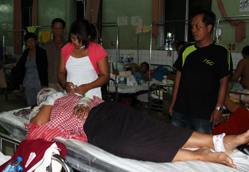 Truy bắt đối tượng tạt xăng đốt hai mẹ con trong đêm