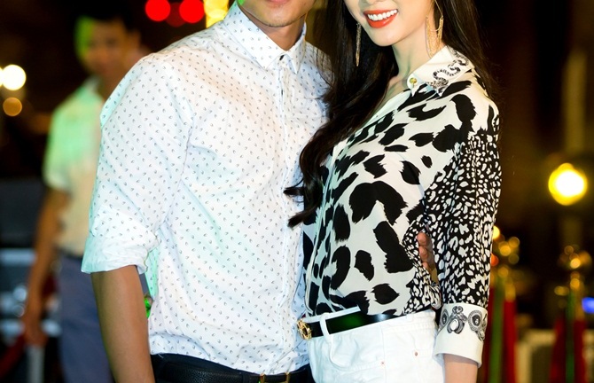 Bắt gặp Á vương Hữu Vi tay trong tay với Ngọc Anh