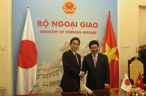 Nhật Bản viện trợ 100 tỷ đồng và 6 tàu giúp Việt Nam