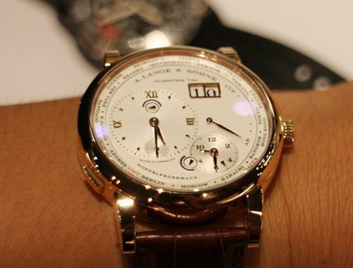 Choáng váng với thú chơi đồng hồ tiền tỷ của người Việt