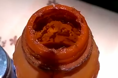 Clip: Xôn xao tương ớt lổm ngổm dòi bò