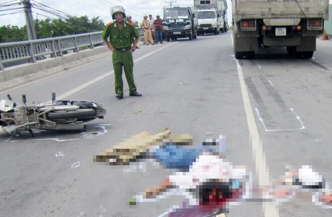 Cặp vợ chồng chết thảm khi vừa ký đơn ly dị