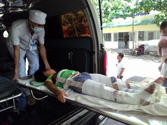 Lật toa xe tại Khu du lịch núi Bà Đen, 14 người cấp cứu