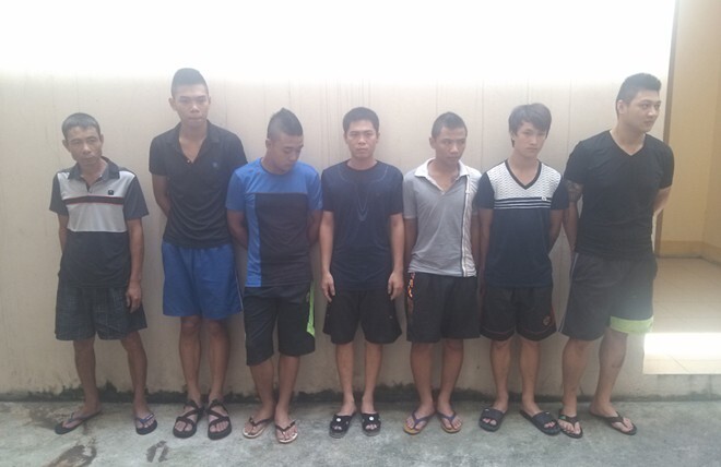 Nhóm côn đồ truy sát, chồng chết vợ trọng thương