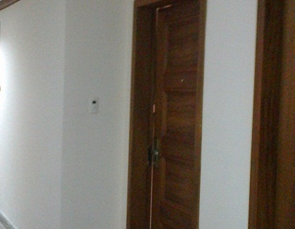 Bí ẩn xác chết trên vũng máu trong khách sạn