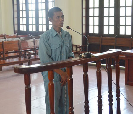 Chồng đi tù, vợ ở nhà ăn nằm với em rể