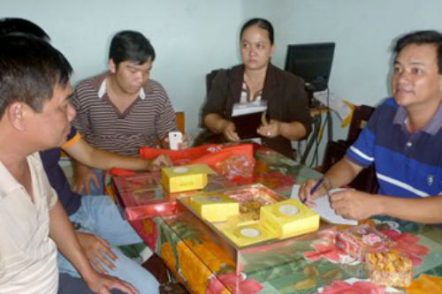 Thực hư vụ nhân bánh trung thu “đốt cháy xèo xèo”, có mùi khét