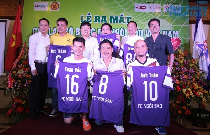 Hồng Sơn cùng dàn sao tham dự CLB bóng đá Ngôi sao Việt