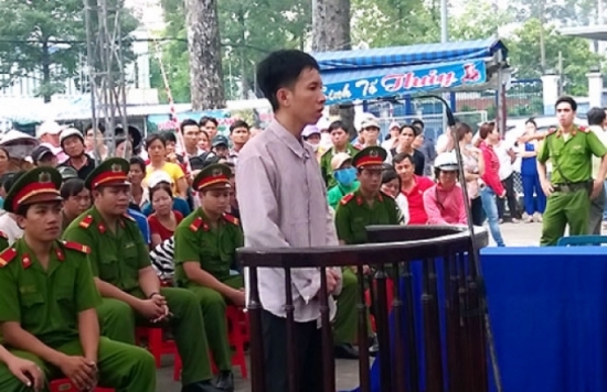 Tử hình tên cướp hung hăng sau khi hít... keo chó