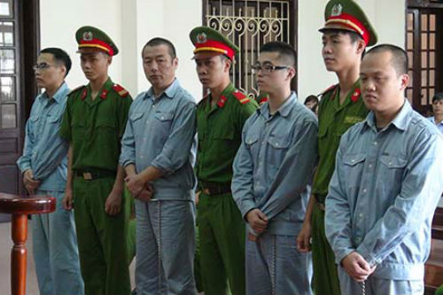 Xét xử 4 “đại gia Trung Quốc” vào Việt Nam lừa đảo