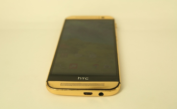 HTC One M8 “lột xác” với sắc vàng 24K sáng loáng như gương