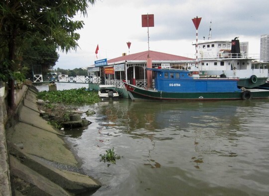 Bí ẩn xác chết trôi sông, trong người có tiền và vàng