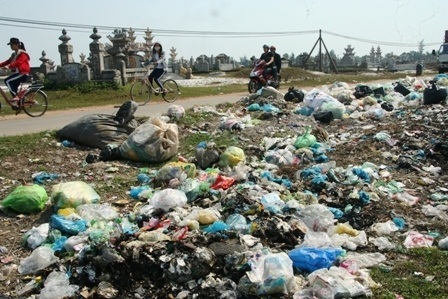 Bỏ quên rác thải nông thôn