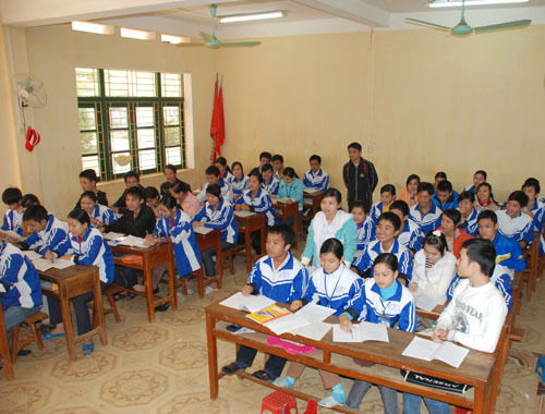 Hiệu trưởng thu tiền trái quy định, bị phạt 15 triệu đồng