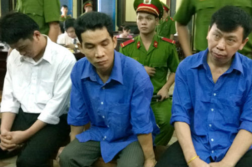 Chủ massage kích dục Tân Hoàng Phát phủ nhận “cầm tù” tiếp viên