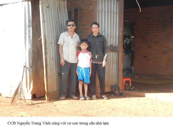 Gia cảnh ngặt nghèo của người cựu chiến binh mù lòa