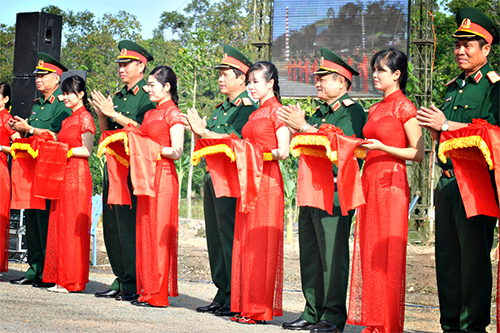 Quân khu 9 khánh thành thao trường tổng hợp 