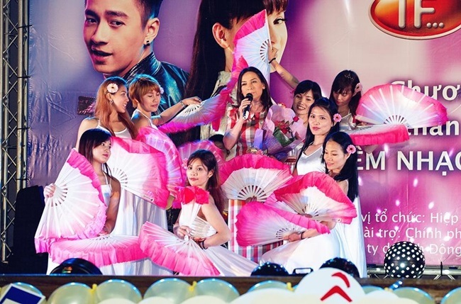 Phi Nhung, Ngô Kiến Huy hát sung tại Đài Loan