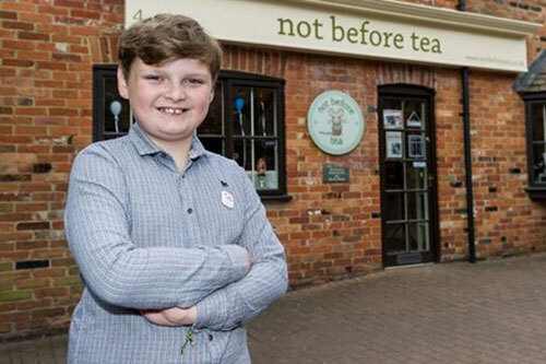Cậu bé 10 tuổi trở thành doanh nhân trẻ nhất nước Anh