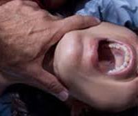 Đang nhậu, lẻn vào buồng sàm sỡ vợ bạn