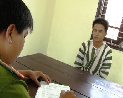Chỉ vì va quệt, côn đồ mang dao truy sát 3 người trọng thương