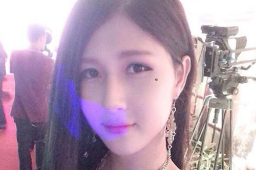 Hot girl chuyển giới Trâm Anh có 