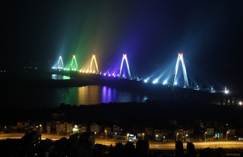 Cầu dây văng dài nhất Việt Nam trước ngày thông xe