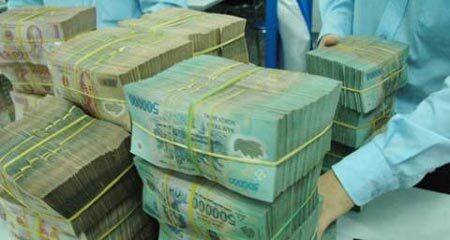 Chuyện lạ ngân hàng: Tiền em đây anh cứ cầm mà tiêu