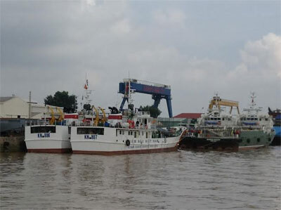 Kiểm ngư Việt Nam tiếp nhận 2 tàu kiểm ngư KN-806 và KN-807