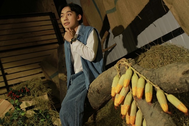 Phở Đặc Biệt giả ca sĩ Đan Trường