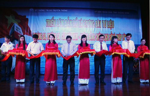 Triển lãm 100 tư liệu về Hoàng Sa, Trường Sa tại Quảng Ninh