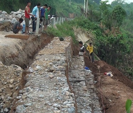 Sạt lở trên quốc lộ 279 địa phận huyện Bảo Yên (Lào Cai)
