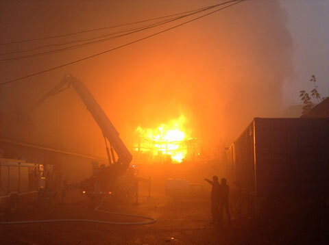 Lửa thiêu rụi chợ người Việt tại Nga