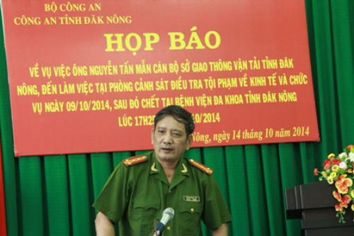 Thanh tra giao thông nhận hối lộ bằng chuyển khoản từ chủ xe
