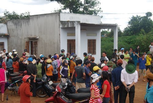 Em rể dùng búa đập đầu chị vợ rồi về nhà cắt cổ tự tử